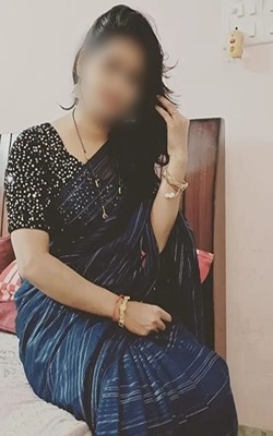 Lalita Housewife escort Pune